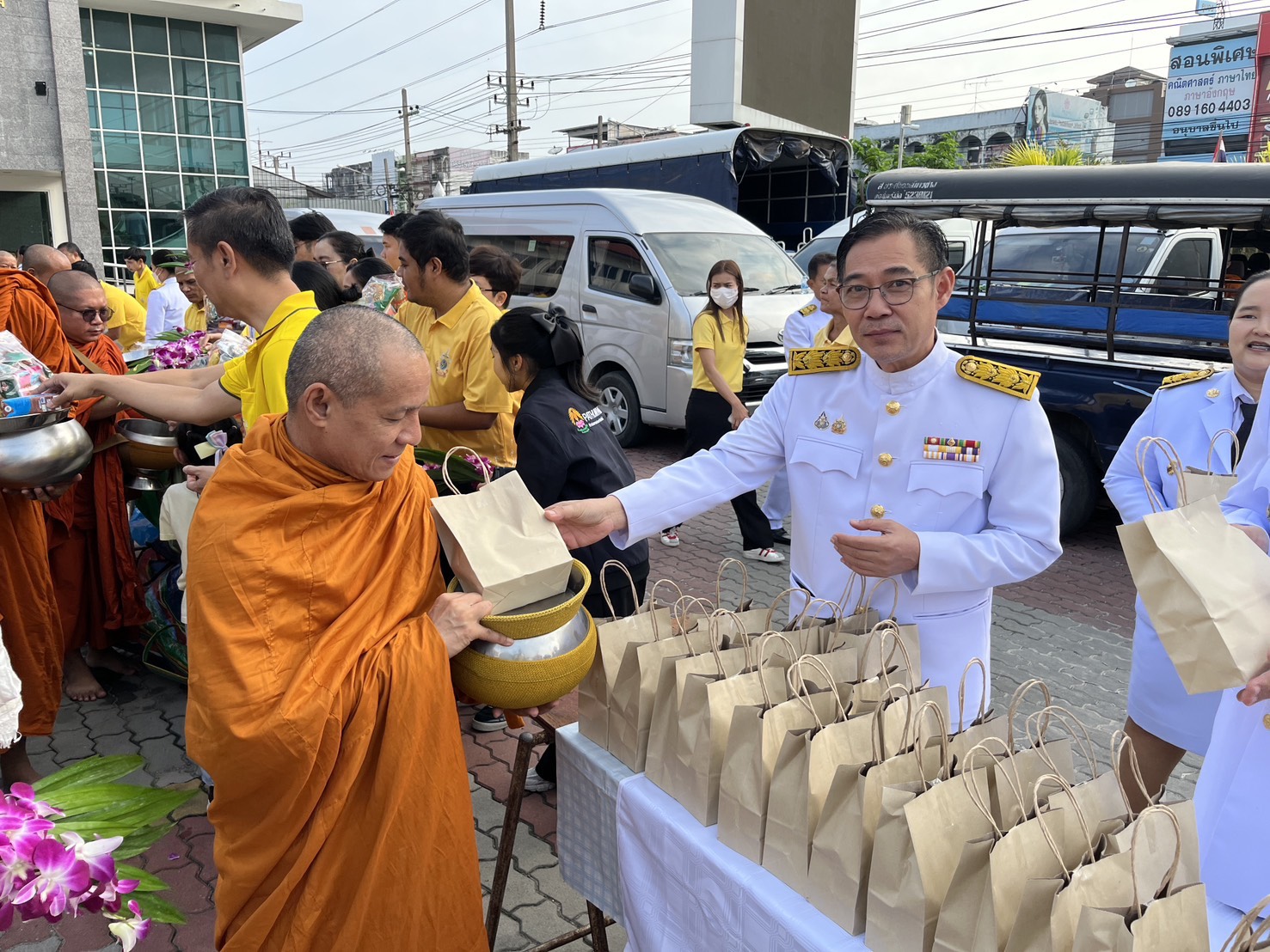 พช.ปทุมธานี ร่วมน้อมรำลึกในพระมหากรุณาธิคุณ พระบาทสมเด็จพระบรมชนกาธิเบศร มหาภูมิพลอดุลยเดชมหาราช บรมนาถบพิตร เนื่องใน “วันนวมินทรมหาราช” ประจำปี 2568