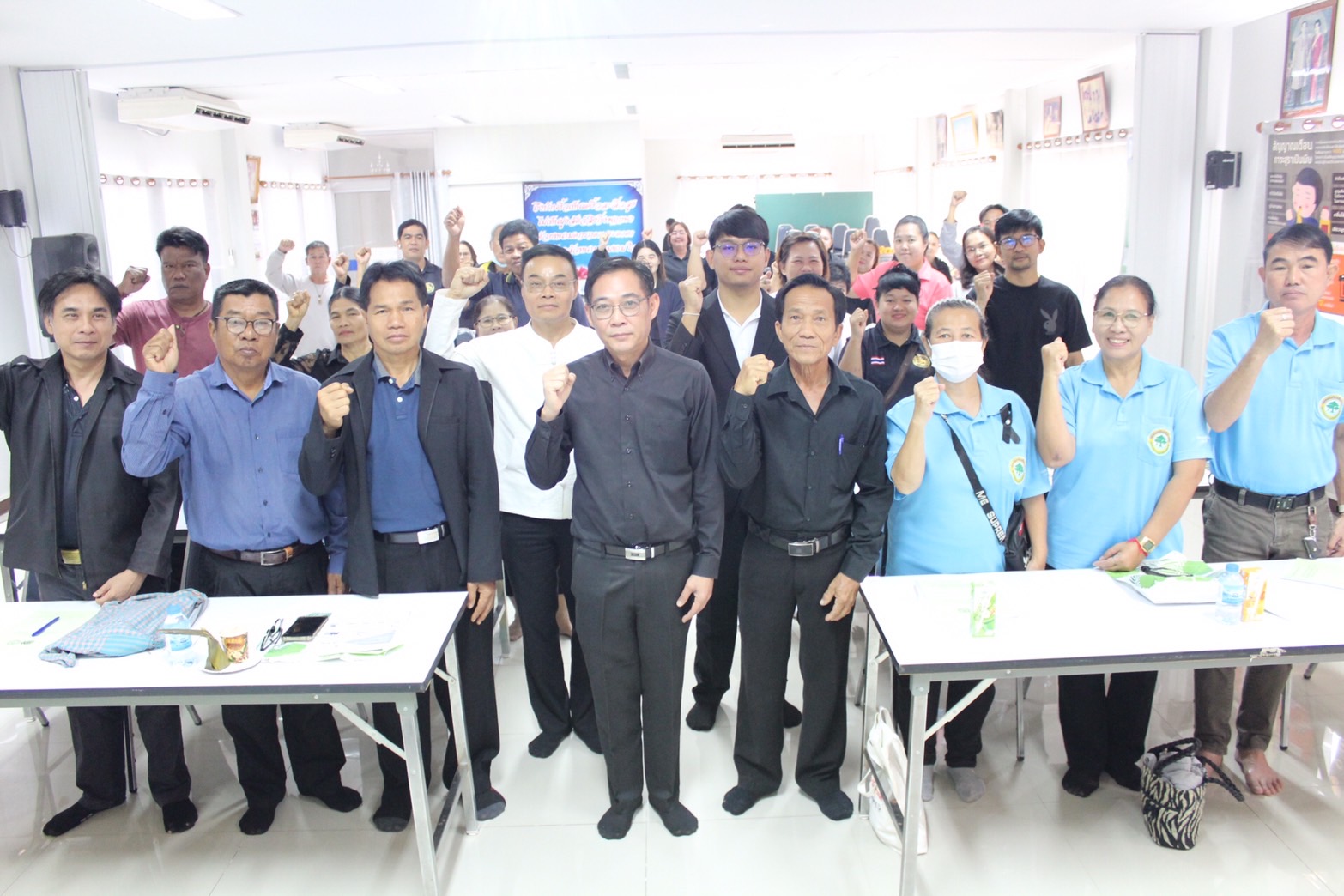 พจ.ปทุมธานี เดินหน้าเสริมแกร่ง "เครือข่ายออมทรัพย์ฯ" ติวเข้มคณะกรรมการระดับจังหวัด มุ่งสู่การบริหารจัดการธรรมาภิบาล สร้างภูมิคุ้มกันทางการเงินที่ยั่งยืน