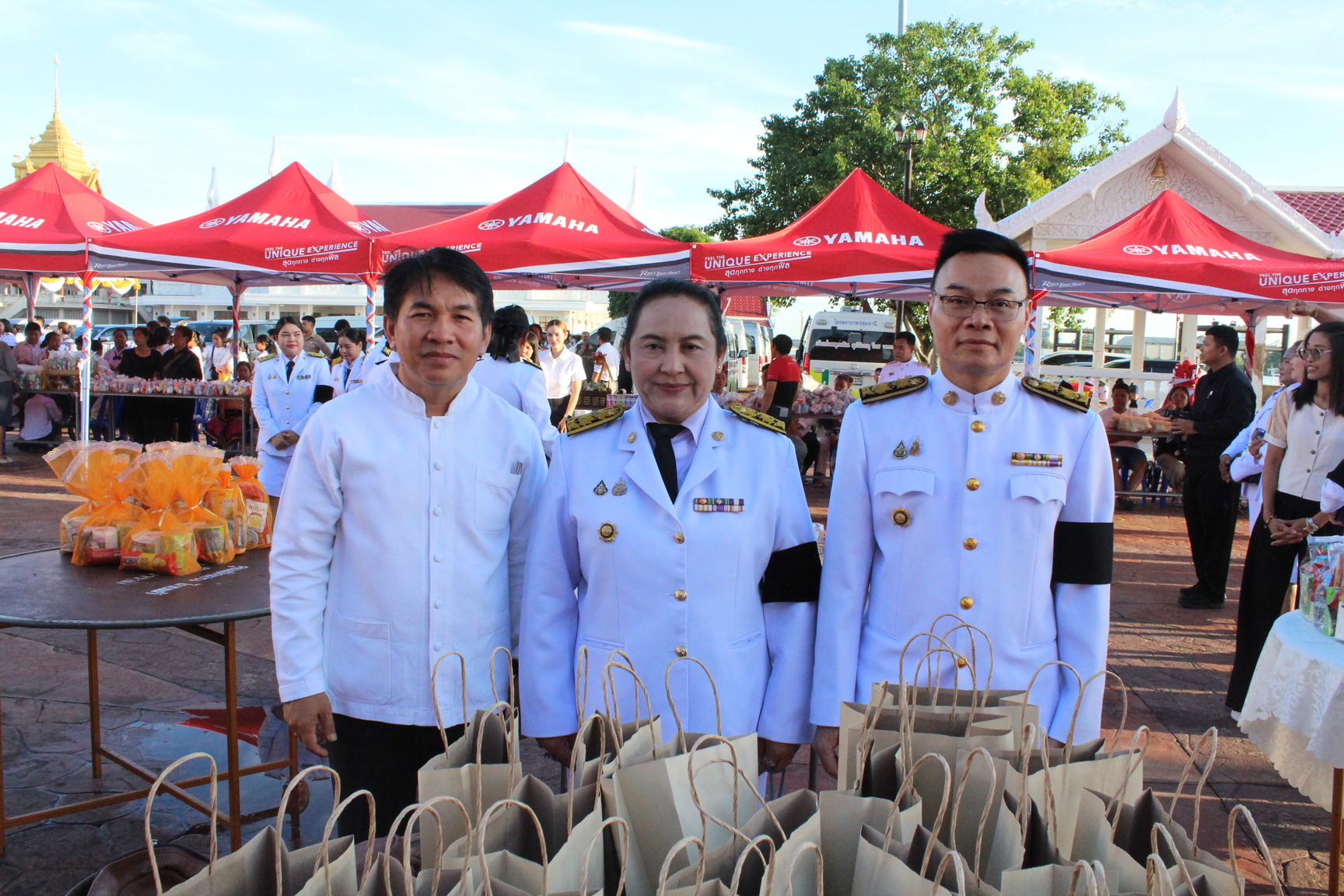 พช.ปทุมธานี ร่วมพิธีเจริญพระพุทธมนต์และทำบุญตักบาตรพระสงฆ์ 100 รูป ถวายพระกุศล เนื่องในโอกาสฉลองพระชนมายุ 99 พรรษา สมเด็จพระสังฆราช และบำเพ็ญกุศลถวายพระกุศลแด่เจ้าฟ้าพัชรกิติยาภา